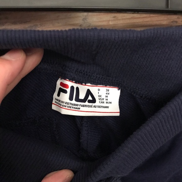 ❌SOLD❌ Fila French Terry Jogger size medium - Picture 6 of 8